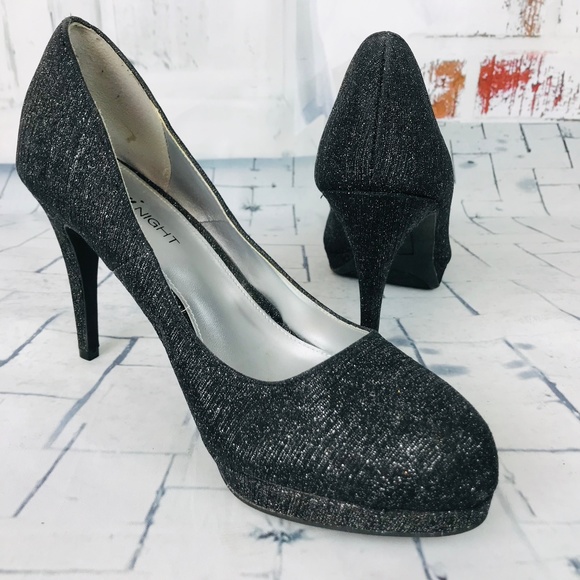 Fioni Shoes - ❤️3/$20 FIONI NIGHTS Black Sparkle Glitter Heels 8